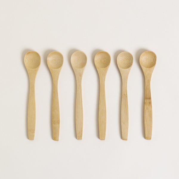Cucharita nordica de madera de 16 cm