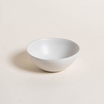 Bowl de ceramica cream irregular modelo Gebze de 14 cm