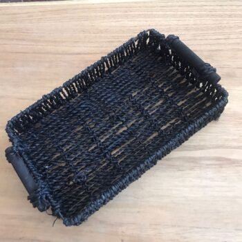 Bandeja de ratan negra con manijas de madera 23 x 14 x 4 cm