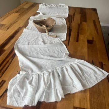 Camino de gaza simple blanco con volado de 50 x 180 cm