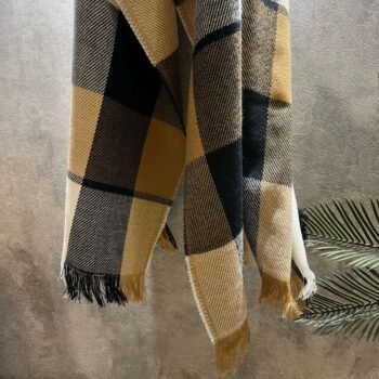 Ruanas pashminas de lana con polyester a cuadros tonos grises y beige de 70 x 190 cm