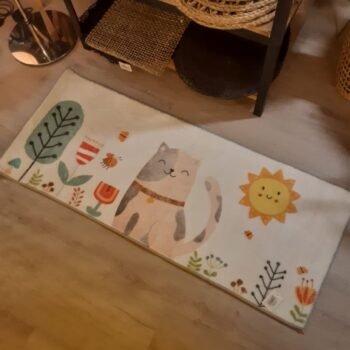 Alfombra pie de cama gato blanca de 120 x 50 cm