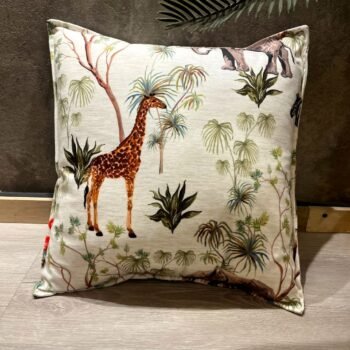 Almohadon de 40 x 40 cm Estampado Jirafa