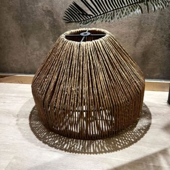 Colgante artesanal modelo Bali Brown en hilos kraft de 40 x 25 cm