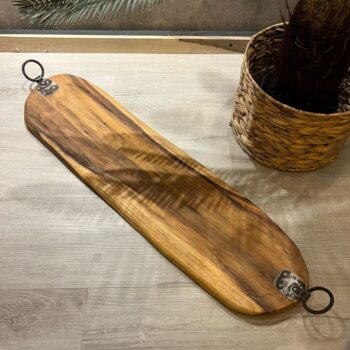 Bandeja tabla artesanal de madera rustica con aplique de hierro de 72 x 18 cm
