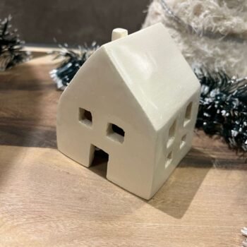 Casa de ceramica artesanal estilo nordico chico de 7 x 8 cm