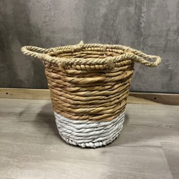 Canasto con asas de fibras naturales base blanca chico de 25 x 25 cm