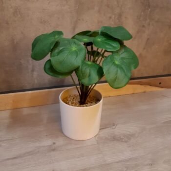 Planta con hojas estilo malvon artificiales de 24 cm en maceta blanca
