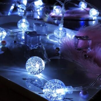 Guirnalda de Bolitas Frias transparentes a pilas x 3 mts