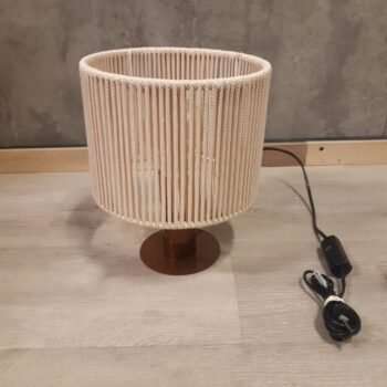 Velador de mesa Imola cobre con pantalla redonda de hilos de poliester