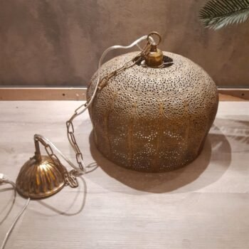Colgante de metal color bronce calado estilo Marroqui de 33 x 30 cm