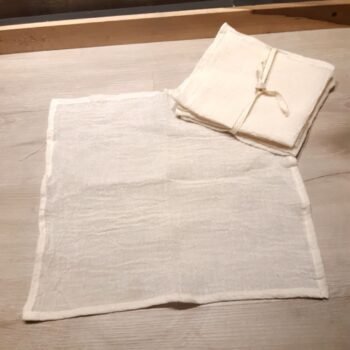 Pack de 4 servilletas de liencillo liso natural clasica de 30 x 30 cm