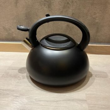 Pava silbadora ovni negro mate de 3 lts
