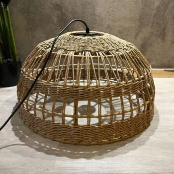 Colgante artesanal Purma Brown de fibras naturales y estructura metalica de 50 cm