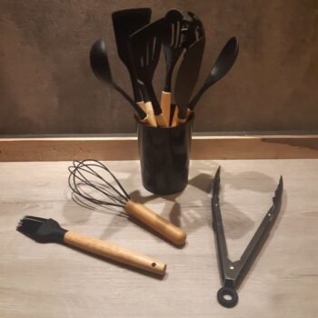 Set de 11 utensilios para cocina de silicona con base de pvc