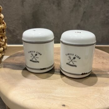 Set de salero y pimentero de porcelana estampada Family Farm