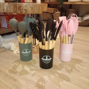 Set de 11 utensilios para cocina de silicona con base de pvc