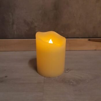 Velon / Vela led efecto parpadeo de 8 x 10 cm de altura (soplas y se apaga)
