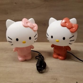 Velador lampara Kitty parada de 16 x 22 cm en 2 colores a 220v