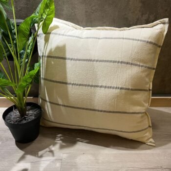 Almohadon de 45 x 45 cm lienzo crudo a rayas