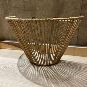 Aplique difusor de pared artesanal Cono en hilo de yute de 30 x 20 cm