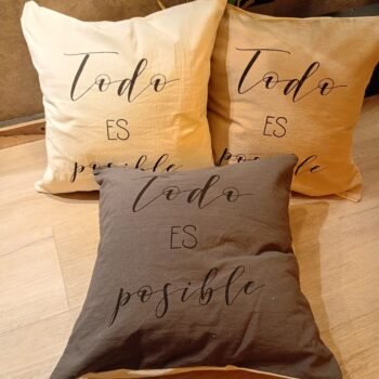 Almohadon de algodon estampado "todo es posible" de 40 x 40 cm