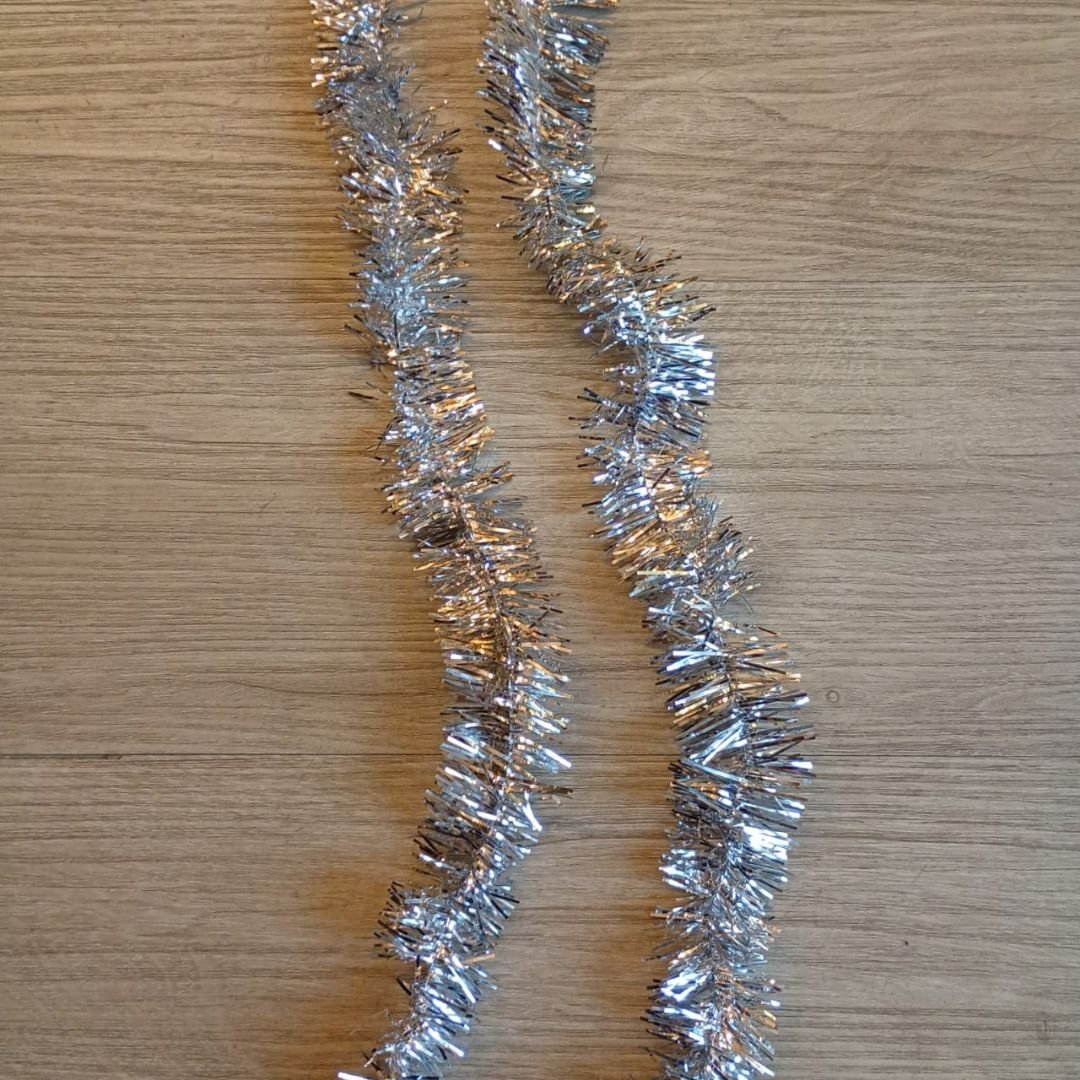 Boa / lameta guirnalda de navidad de 2 mts plateada lisa