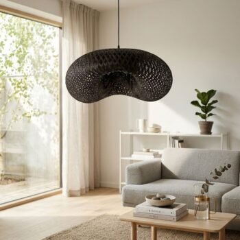 Colgante artesanal Augusta de caña de bambu negro grande de 80 x 60 cm