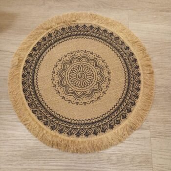 Plato de sitio / individual Mandala chico de yute fino y flecos de 38 cm