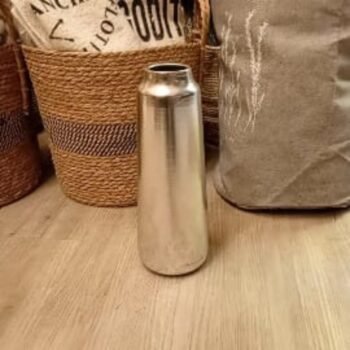 Florero botellon de vidrio plateado de 30 cm