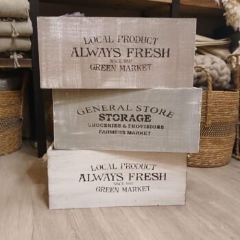 Cajon de madera vintage patinado con manijas de soga de 30 x 40 x 18 cm