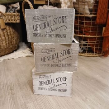 Cajon cubiertero de madera vintage patinado con 4 divisiones de 16 x 11 cm