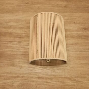 Aplique difusor de pared artesanal en hilos de polyester blanco de 20 x 25 cm