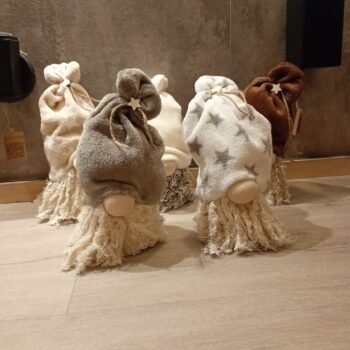 Adorno navideño muñeco duende artesanal de tela chico de 26