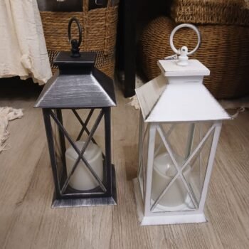 Farol Fanal Cruz con vela led en blanco o negro de 29 cm