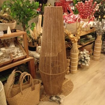 Lampara de pie artesanal Serena hilos kraft de 40 x 126 cm