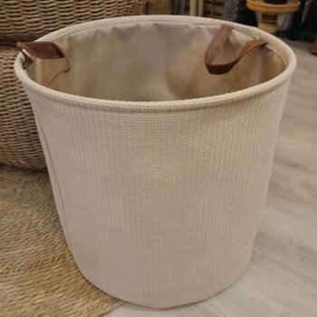 Cesto grande para ropa texturado beige con manijas de 38 x 38 cm