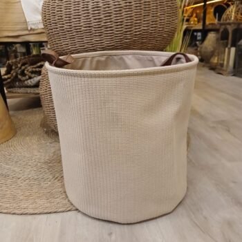 Cesto mediano para ropa texturado beige con manijas de 34 x 34 cm