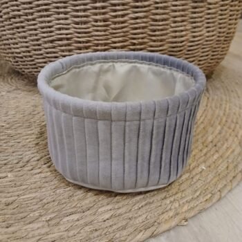 Cesto redondo de pana gris chico de 19 x 10 cm