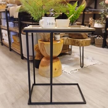 Mesa de arrime desayunadora de hierro y MDF de 59 x 46 x 28 cm