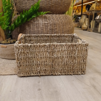 Canasto de seagrass mediano con manija metalica de 25 x 35 x 17 cm
