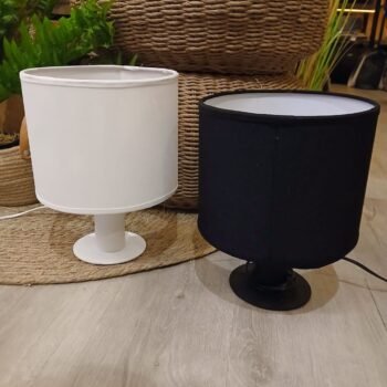 Velador luz de mesa modelo Imola con pantalla blanco o negro