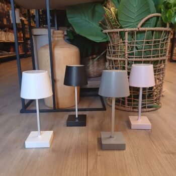 Velador led tactil 3 tonos de luz con pilas AA