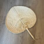 Adorno abanico de palma enrejado grande de 40 x 50 cm