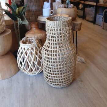 Anfora cesto de fibras naturales calado de 50 x 20 cm