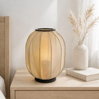 Velador artesanal de microtul beige modelo Areia 30 x 22 cm