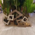 Cuadro friso decorativo de metal geometrico para pared 90 cm