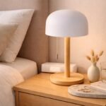 Velador lampara de mesa escritorio led recargable blanco y bambu