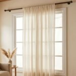 Cortina de ambiente lisa para barral color crudo de 2 x 2,20 mts