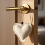 Adorno colgante corazon de liencillo liso